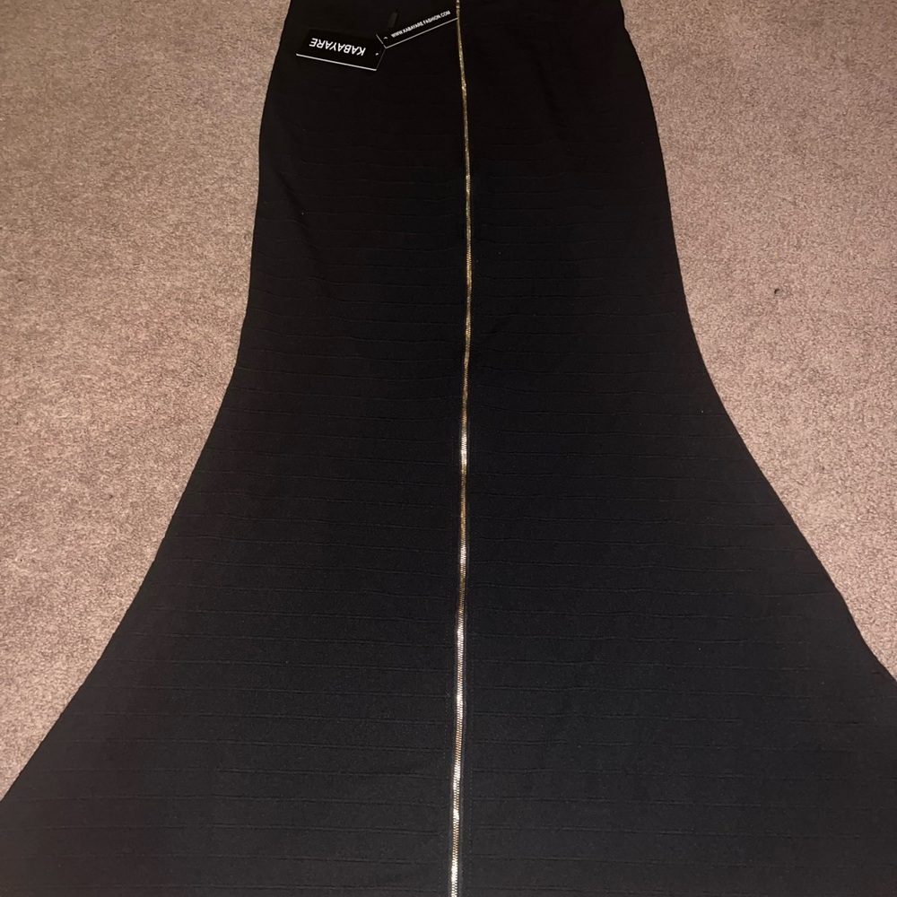 Brand New never worn black fit and flare maxi skirt